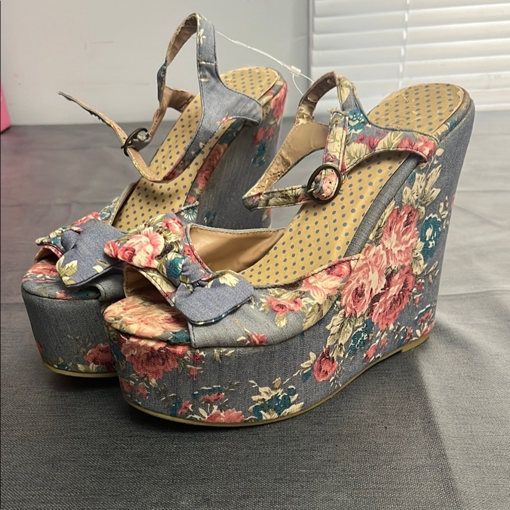Forever 21 Floral Wedge Sandals